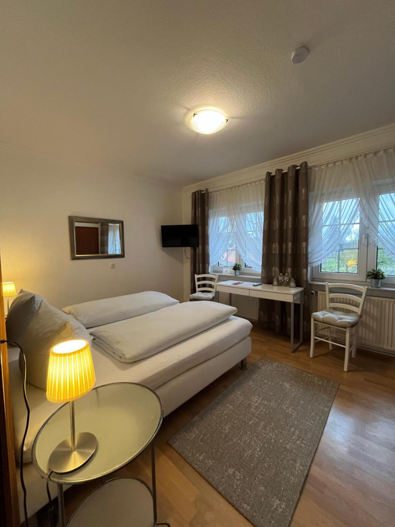 Hotellerie Gasthaus Schubert Гарбсен Экстерьер фото